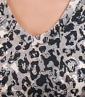 Tricou cu aripioare saten si aplicatie cristale