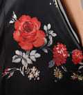 Rochie in colturi din saten negru cu imprimeu floral rosu