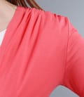 Bluza din jerse roz legata cu cordon