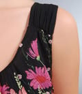 Rochie din voal negru creponat cu imprimeu floral