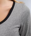Tricou cu garnitura si floare catifea
