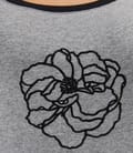 Tricou cu garnitura si floare catifea