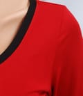 Tricou cu garnitura si floare catifea