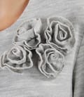 Pulover din jerse elastic gri cu flori lucrate manual