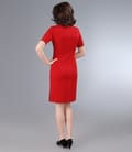 Rochie rosie cu fenta si brandemburguri