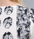 Tricou din jerse elastic cu imprimeu grafic
