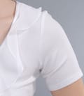 Tricou din jerse elastic satinat cu jabou de voal