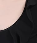 Tricou din jerse elastic satinat cu jabou de voal