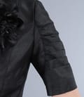 Sacou negru cu efect satinat si floare