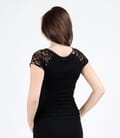 Bluza din dantela elastica cu decolteu in V