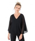 Bluza tip fluture cu aplicatie de cristale la decolteu