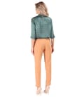 Tinuta office cu bluza din matase naturala si pantaloni pana