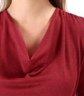 Bluza din jerse elastic cu fir metalic si cu decolteu in falduri