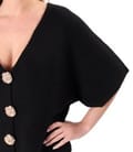 Cardigan lejer tricotat cu nasturi aurii tip brosa
