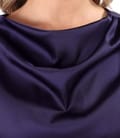 Rochie midi din satin elastic cu decolteu barcuta