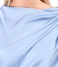 Rochie midi din satin elastic cu decolteu barcuta