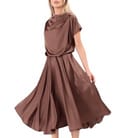 Rochie midi din satin elastic cu decolteu barcuta