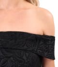 Rochie eleganta de seara cu umeri goi din brocart elastic cu motive florale