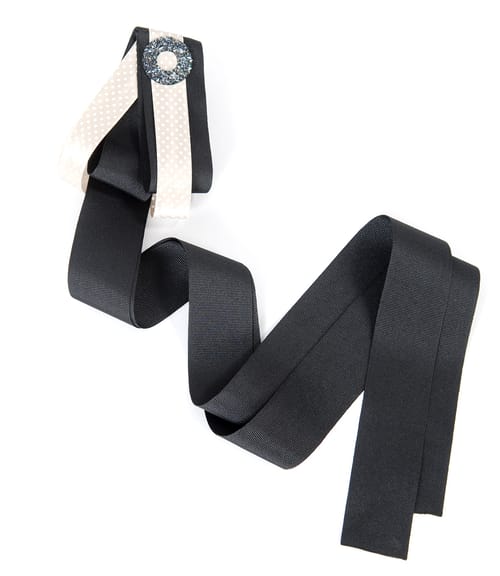 Brosa accesoriu din rips cu aplicatie de cristale