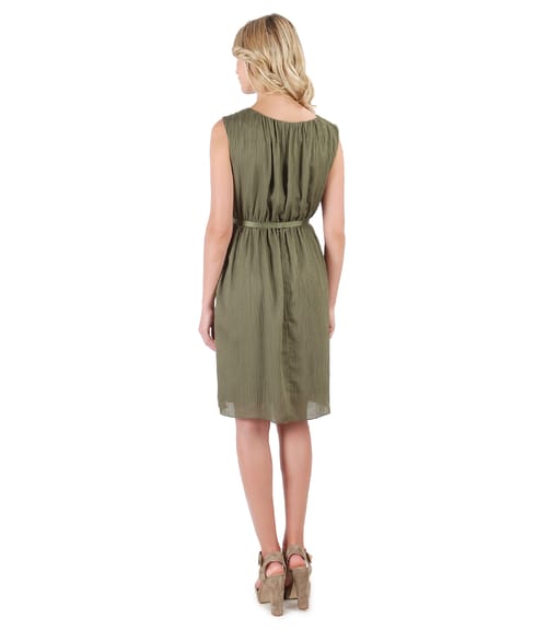 Rochie din voal creponat si accesorii cu cristale