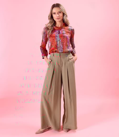 Pantaloni largi din viscoza cu bluza din matase naturala