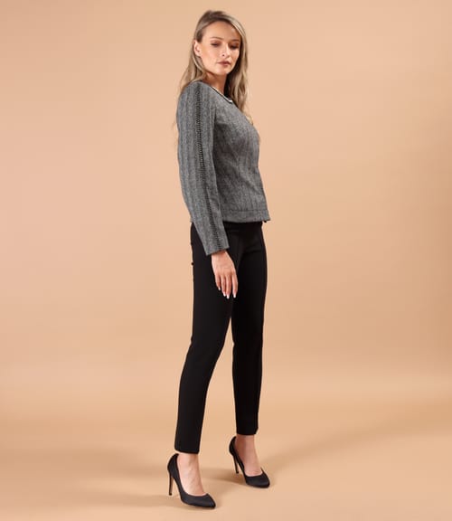 Tinuta office cu pantaloni pana si sacou din bucle cu bumbac