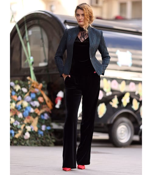 Pantaloni largi din catifea elastica neagra