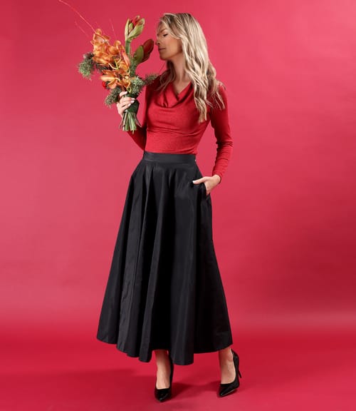 Bluza din jerse elastic cu fir metalic si cu decolteu in falduri