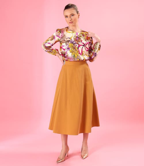 Bluza lejera imprimata cu flori si fusta midi din tencel cu bumbac