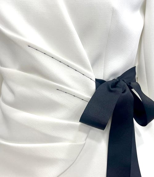 Sacou elegant din stofa elastica cu viscoza cu falduri pe fata