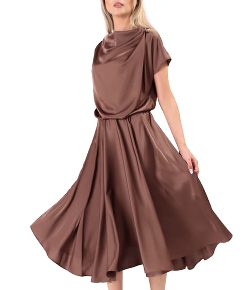 Rochie midi din satin elastic cu decolteu barcuta