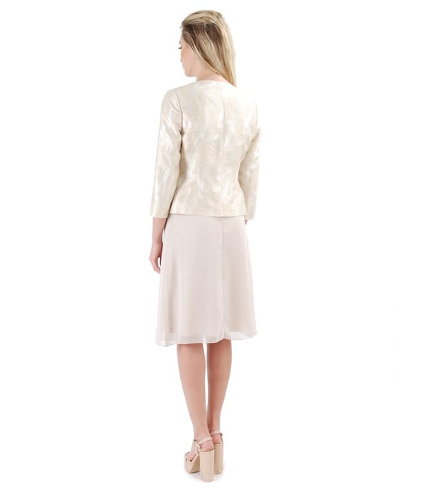 Tinuta de ocazie cu sacou din stofa brocata cu in si fusta din voal