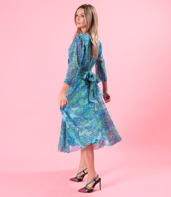 Rochie midi din voal imprimat cu brau in talie