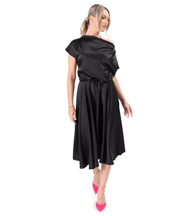 Rochie midi din satin elastic cu decolteu barcuta