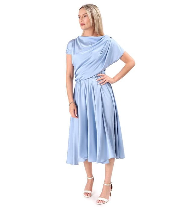 Rochie midi din satin elastic cu decolteu barcuta