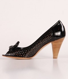 Pantofi Letizia Ferrari din piele perforata K804