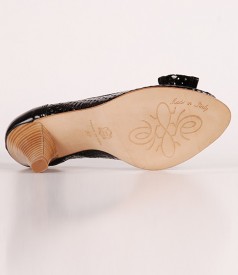 Pantofi Letizia Ferrari din piele perforata K804