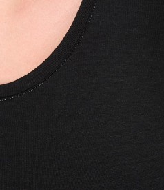 Tricou jerse negru cu epoleti in contrast si tighele argintii