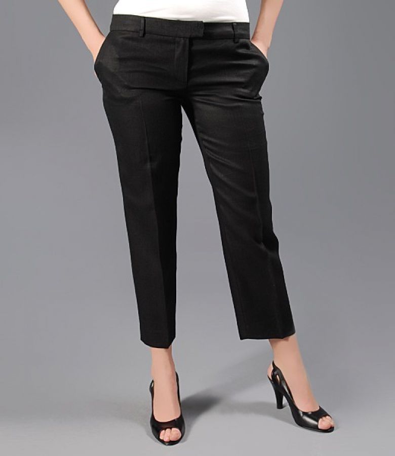 Pantaloni din in negru cu buzunare