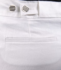 Pantaloni din in alb cu buzunare