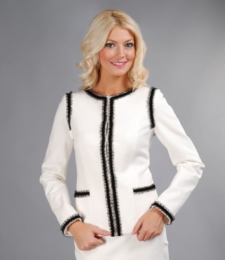 Sacou din jerse gros alb-ecru cu garnitura contrast