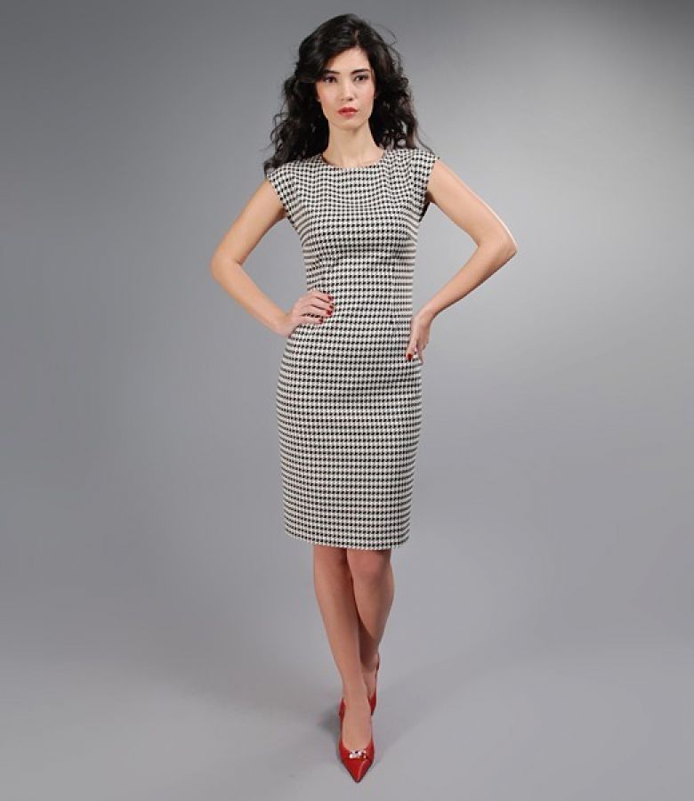 Rochie eleganta din tesatura elastica alb-negru