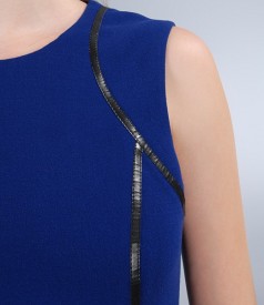 Rochie din stofa elastica albastra cu garnitura contrast