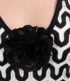 Rochie din dantela alb-negru cu floare