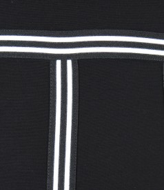 Rochie din tricot elastic cu garnitura