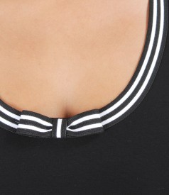 Rochie din tricot elastic cu garnitura