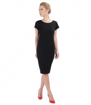 Rochie din jerse elastic cu buzunare laterale