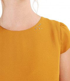 Rochie din voal cu aplicatie de cristale