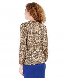 Bluza cu animal print si falduri la decolteu si aplicatie de cristale