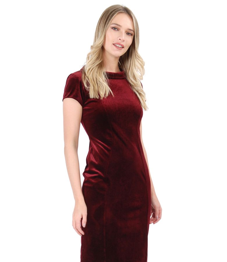 Rochie din catifea elastica si aplicatie de cristale